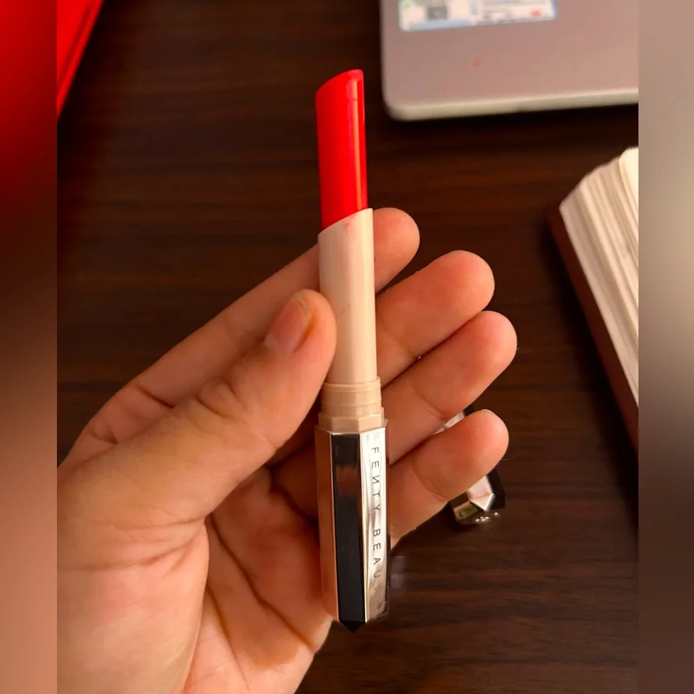 Fenty beauty lipstick - Dragon Mami - Picture 1 of 7